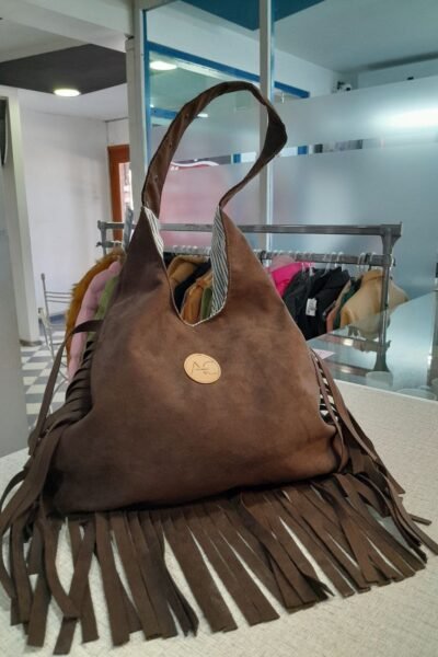 Cartera estilo boho con flecos – Gamuza marrón