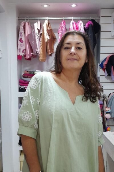 Blusa de lino bordado  Larga