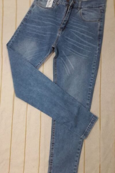 Jean chupin elastizado azul bigote localizado